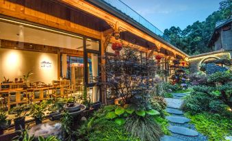 Shanye Shanye Hot Spring Hotel(Rear Mount Qingcheng