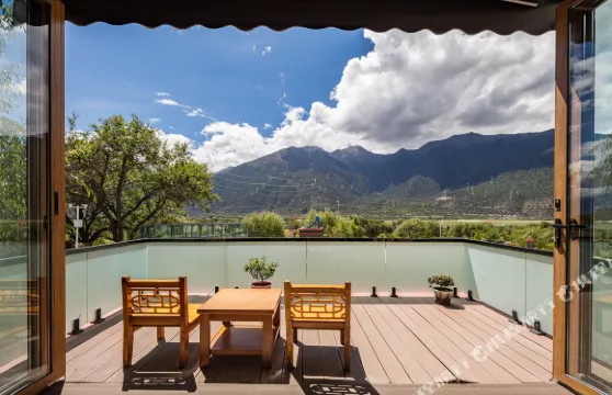 花築·則拉崗宗別墅區（林芝米林機場店）