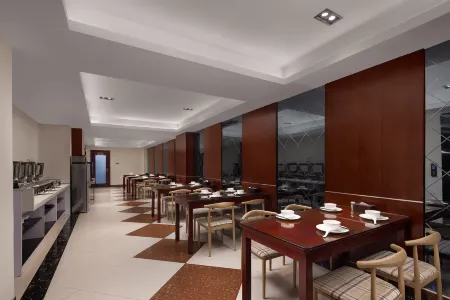 Fengya Hotel (Lu'an Zhedong Business & Trade City Branch) Отели рядом с достопримечательностью «Yueliang Island»