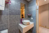 Manli Hotel (Youjiang Medical College for Nationalities Baise College Donghe Campus)