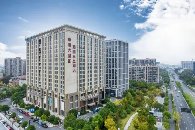 Qizhen Crystal Hotel Hotels near Jindi Square