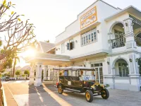 My BanLao Hotel Hotels near Wat Siphoutthabath