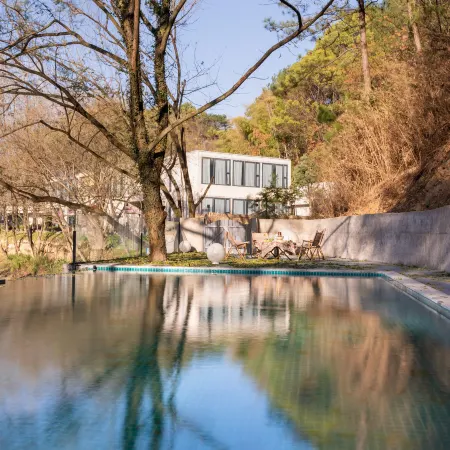 Yueyin Huali Homestay (Yudong Scenic Area)