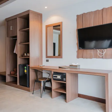 Malabar Pool Villa Phuket Отели рядом с достопримечательностью «Порт Ратсада»