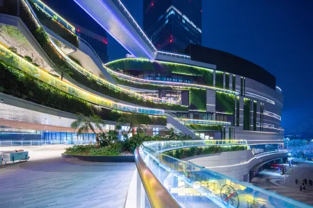 Weisheng Hotel (Big Cube Financial City Performing Arts Center Global Center Branch) Отели рядом с достопримечательностью «Tiexiang Temple»