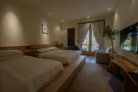 Liuxia Boutique Hotel - balcony