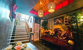 Chiangmai Lanna &  Modern Loft Hotel