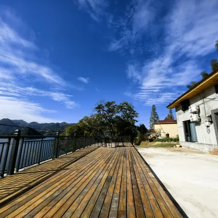 Chengdong Farm Homestay (Quzhou Xianxia Lake)