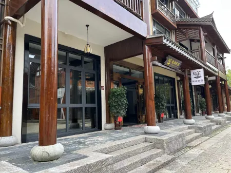 LongXiangHotel Отели в г. Таоюань