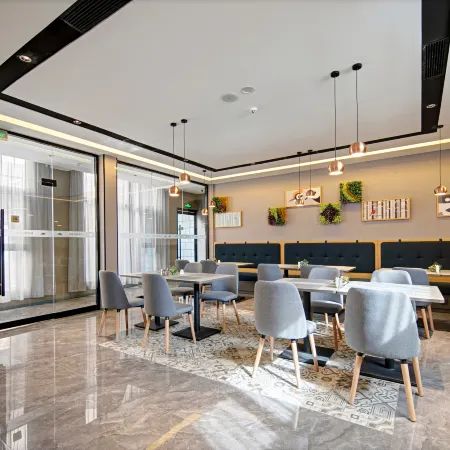 Homeinn Selected Hotel (Xiangfen Fenhe Scenic Bridge Longshan Road)