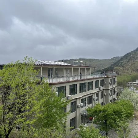 Monkey Mountain Villa Hotel