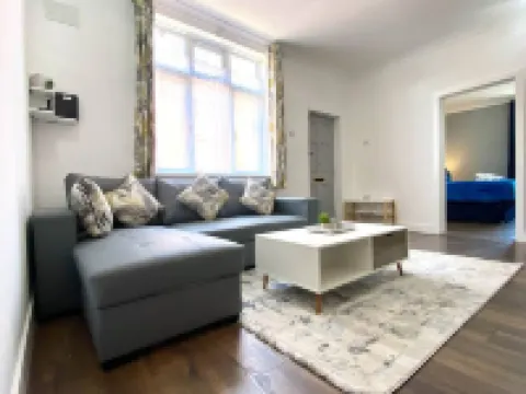 aa Stay Ltd - 2 bedroom Apartment for Contractors and Holidays | Stay in Aylesbury Hotels in Aylesbury
