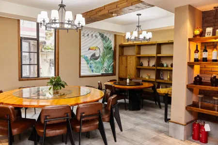 Nanxi River yujian Huakai Wutong Отели рядом с достопримечательностью «Lishui Ancient Street»