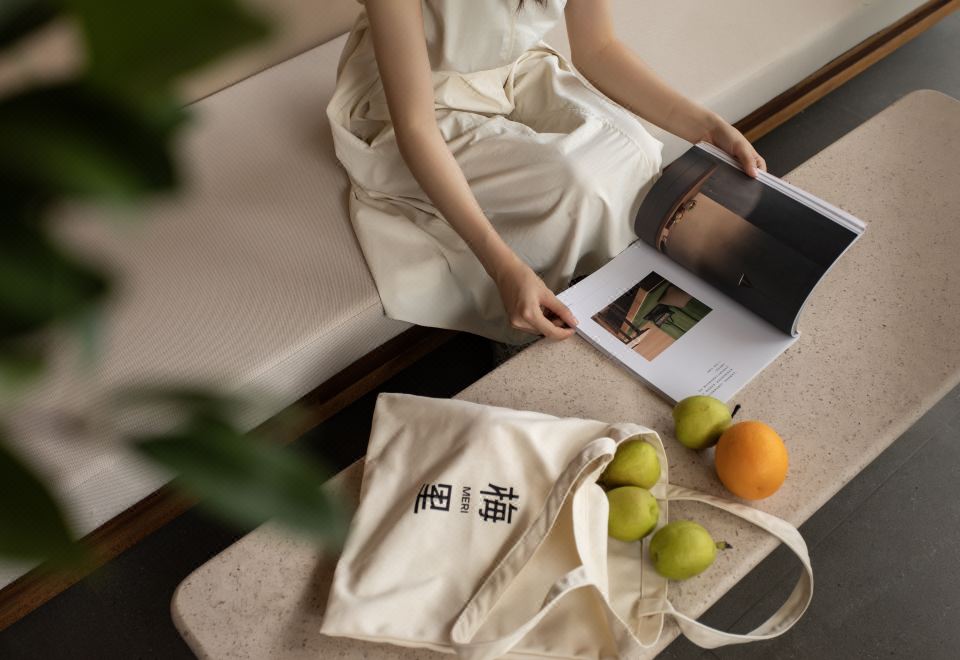 메리 오션뷰 호텔 선전의 수영장 또는 공용 시설 이미지입니다.