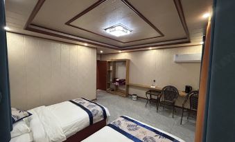 Heishui Colorful Hostel