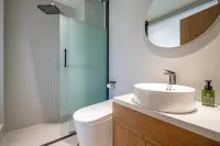 Deep and Shallow Inn