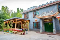 Dunhuang Li Yuan Inn Hotels near Mingsha Mountain And Crescent Spring