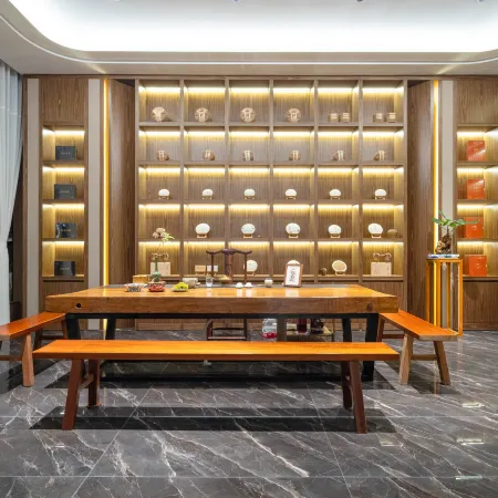 Haofeng Wyndham Hotel (Lincang Municipal Government Yulong Lake Park)