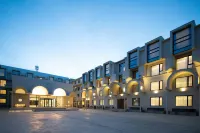 Aidu Hotel (Wulan Butong Scenic Area) - ที่มีบาร์