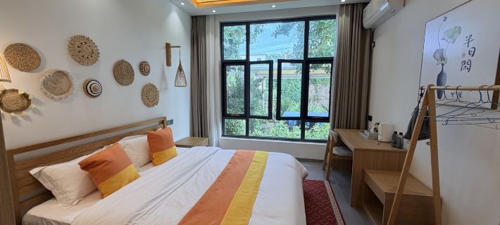 Aihui · Yujiali Xiaoyuan Homestay Отели в г. Вейшань