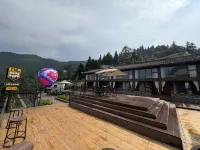 Yangxi Yun She - Mountain view