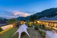 Anji Shiguang Manju · Stream Tracing Rafting · Pool Garden Homestay - Lemmikkieläimet sallittu