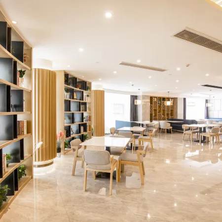 Qingmu Platinum Hotel