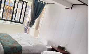 Qianhu Miao Village Yuyin Shanjian Homestay