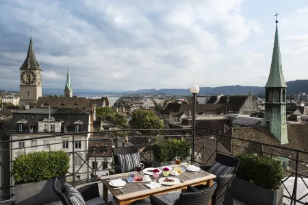 Widder Hotel - Zurichs Luxury Hideaway Отели рядом со станцией Zürich Hardbrücke