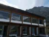 Zhagana Cloud Guesthouse Hotels near Dari Village