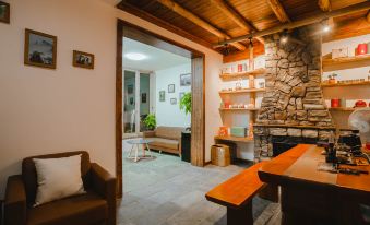 Blue Danube Resort B&B (South Gate of Forest Park)