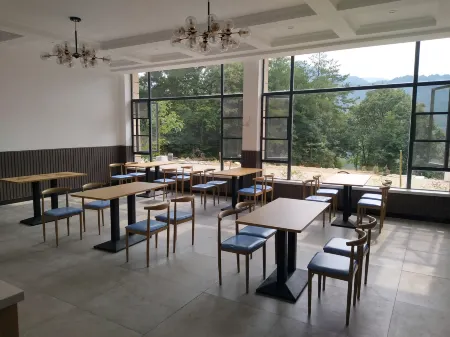 Heaven Stockaded Village Xiyue Hotel Отели рядом с достопримечательностью «Qingtaiguan Sceneic Area»