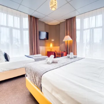 Di-Ann City Centre Hotel Отели рядом с достопримечательностью «Северный рынок»