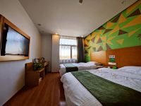 青皮树酒店(北京市房山区琉璃河湿地公园店) - 高级双床房