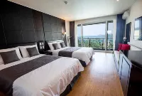 The Four Grace Resort Hotel dekat Seongeup Folk Village