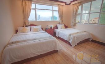 The Mou Hotel
