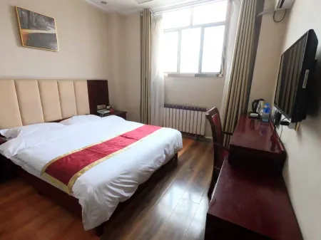 Jingtai Time Photo Theme Hotel