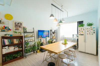 Yanyi Youth Hostel (Wuhan Residential District Kou Subway Station Branch)