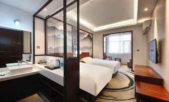 Langzi Hotel (Baoding Tianxia Baobai Shopping Plaza)