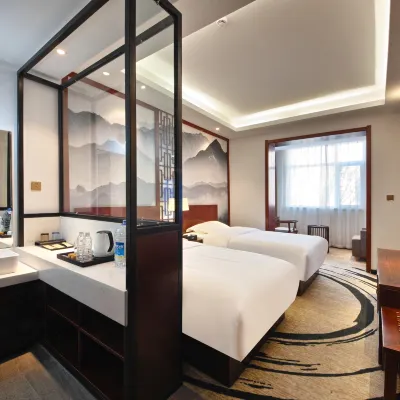 Aichenshi Hotel (Baoding Tianxia Baobai Shopping Plaza) Hotels near Baoding Library