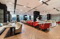 Mid-Level Hotel - Desayuno