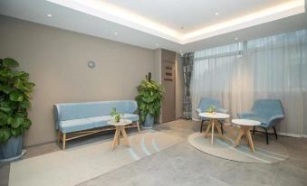 Home Inn·neo (Yancheng High-speed Railway Station Yulong East Road )