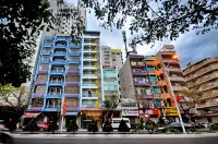 Golden Lotus Hotel Отели в г. Нячанг