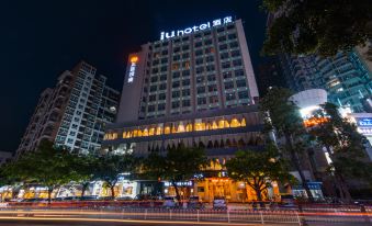 IU Hotel (Zhanjiang Seaside Park, Seaview Promenade)