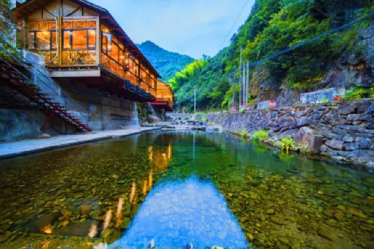 桐廬二分之一民宿 鄰近白雲源的酒店