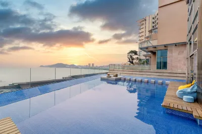 Hailing Island Sea House Hotels near Hai Ling Island