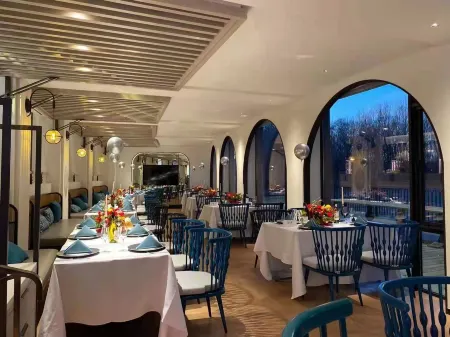 Xiongan Kapok Hotel Отели рядом с достопримечательностью «Baiyangdian Lake»