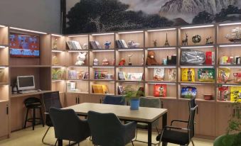 GreenTree Hotel (Chengdu High-tech West Zone Longhu Times Tianjie University of Electronic Science and Technology)