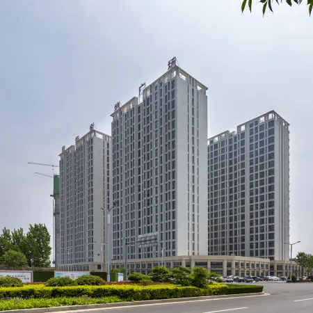 Huayi Hotel (Xinxiang East High-speed Railway Station)