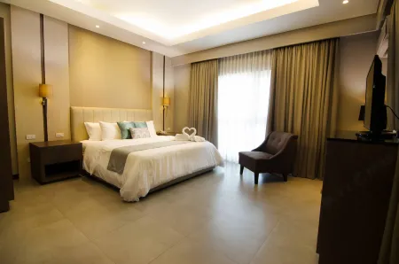 Tanza Oasis Hotel and Resort Cavite Отели рядом с достопримечательностью «Diocesan Shrine of the Immaculate Conception»